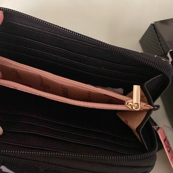 Leather wallet - Picture 15 of 16